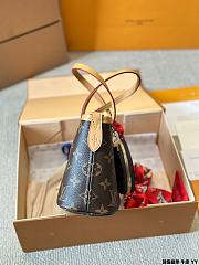 LV Pre-Owned 202 Two-way Bag Size 25CM - 4