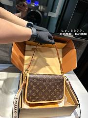 LV Nano Diane Size 19 x 10.5 x 6 cm - 6