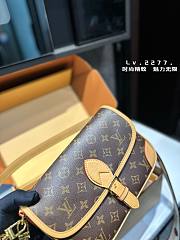 LV Nano Diane Size 19 x 10.5 x 6 cm - 5