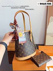 LV Pre-Owned 2001 Bucket PM Shoulder Bag Size 23x16x27cm - 5