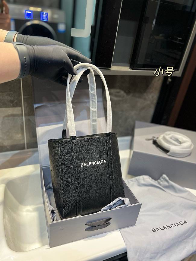 Sale Balenciaga Bag 24 - 1