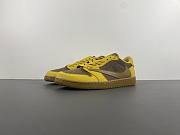 Air Jordan 1 Retro Low OG SP Travis Scott Beige Yellow DM7866-665 - 1