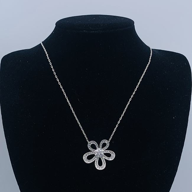 Van Cleef Flowerlace Pendant White Gold VCARP05200 - 1