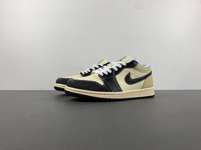 Air Jordan 1 Low SE Coconut Milk Black Muslin HQ3437-101 - 1