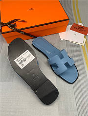 Hermes Oran Sandal Navy Leather - 4