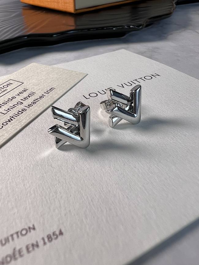 Louis Vuitton Earrings Silver 015#307 - 1