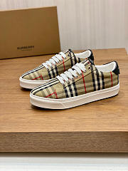 Burberry Sneaker 49DD - 1