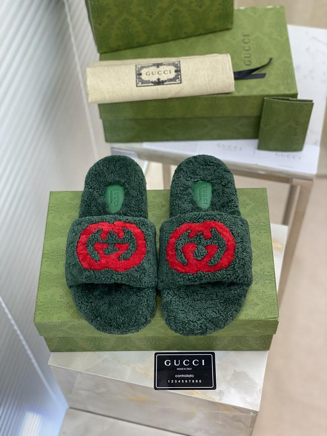 Gucci Slides Fur Green - 1