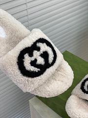 Gucci Slides Fur White - 2
