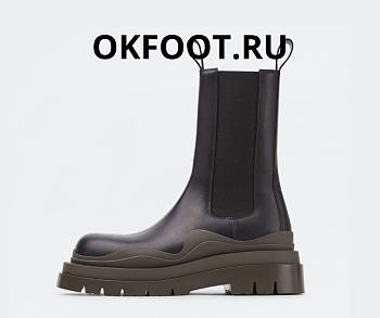 Bottega Veneta Tire Chelsea Boot Black Camping