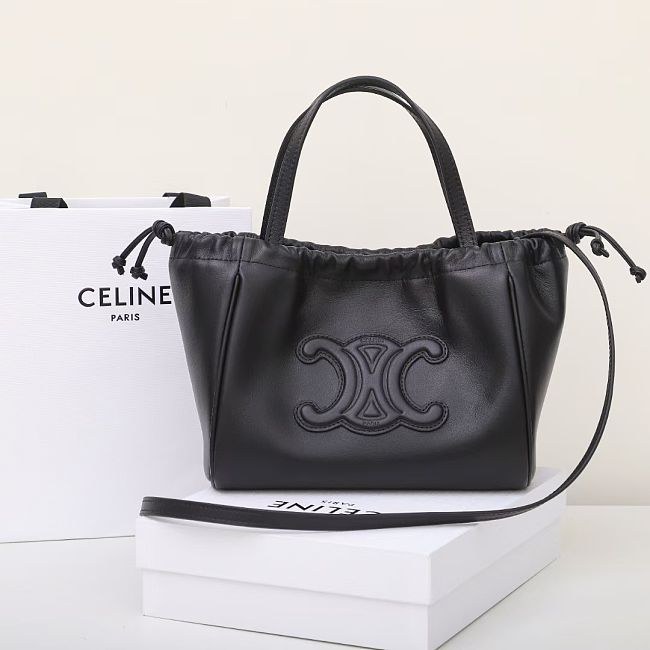 Celine Bag Black 111013 Size 22x17x15cm - 1