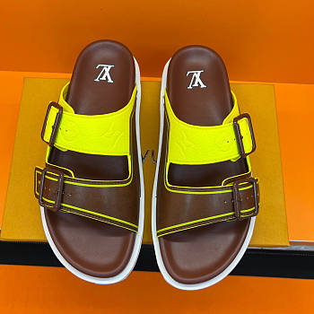 Louis Vuitton Slide Brown 06