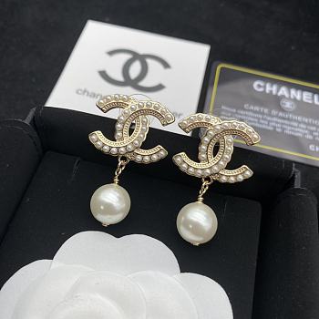 Chanel Earrings Gold 16
