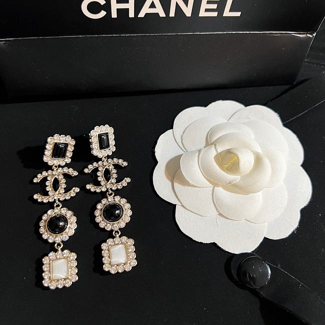 Chanel Earrings Gold 43 - 1