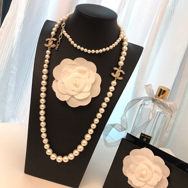 Chanel Necklace Gold Pearl 60 - 1