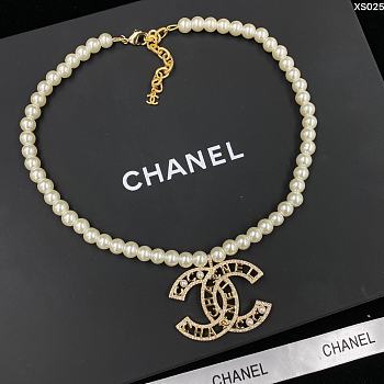 Chanel Necklace Gold Pearl 232