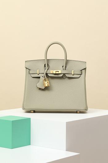 Hermès Birkin Bag Avocado Size 25x20x13CM