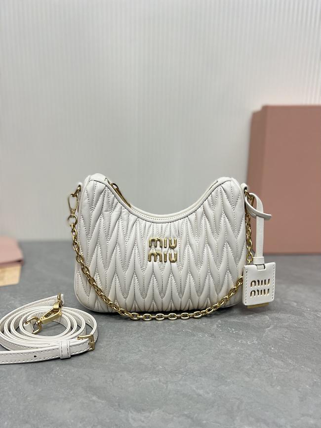 Sale Miu Miu Bag 26 Size 21x16.5x5.5CM - 1