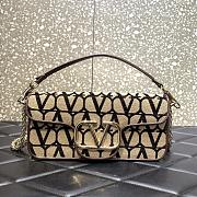 Valentino Garavani Cream Bag Size 27x13x6cm - 4