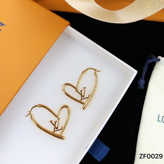 Louis Vuitton Earrings Gold Heart 25 - 1