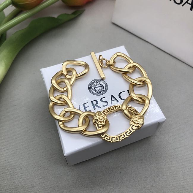 Versace Bracelet Gold 200 - 1