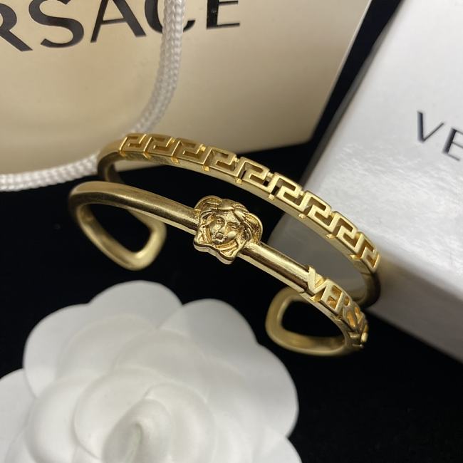 Versace Bracelet Gold 211 - 1
