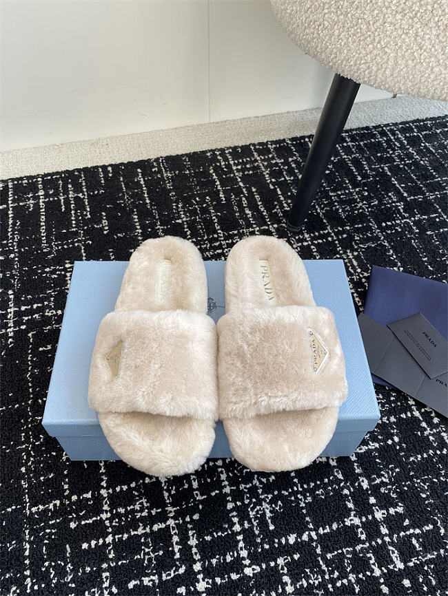Prada Slide Fur Cream 2024FW - 1