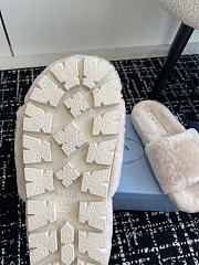 Prada Slide Fur Cream 2024FW - 3