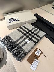 Burberry Plaid Scarf 1160 Black Size 210x45cm - 1