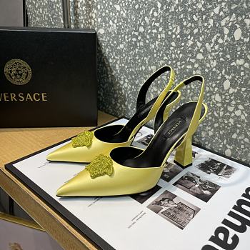 Versace La Medusa 12mm Slingback Pumps Yellow