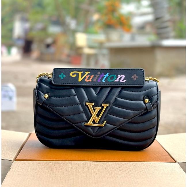 LV New Wave Chain Pochette Size 18 x 11 x 4cm - 1