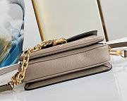 LV Pochette Metis M23081 Size 21×13×6CM - 4
