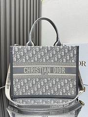Dior Gray Embroidered Patchwork Size 36×28 cm - 1