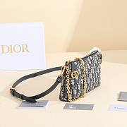 Dior Black and White Handbags B930291 Size 23x13x5cm - 4