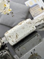 Dior Embroidered Butterfly White Gold Size 20x16x8cm - 4