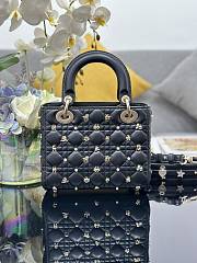 Dior Four-Square Star Pegs Black B930515 Size 20x16x8cm - 6