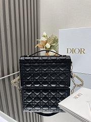 Dior Handbag Black Lambskin B930556 Size 24x14 x7cm - 3