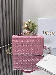 Dior Handbag Pink Lambskin B930556 Size 24x14 x7cm - 6
