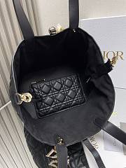 Dior Toujours Handbag Black B930551 Size 28x19x21cm - 2