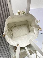Dior Toujours Handbag White B930536 Size 28x19x21cm - 4