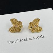 Van Cleef Two Butterfly Earrings Yellow Gold - 1