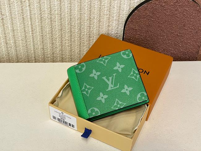 LV Multiple Wallet M30993 Size 11x5x1.5CM - 1
