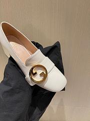 Gucci Blondie Mid-Heel Pumps White - 2