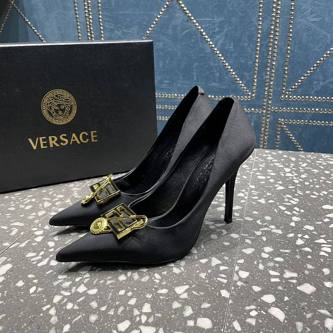 Versace Pointed Toe Black Lacquer Leather Pumps - 1