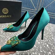 Versace Pointed Toe Jade Green Lacquer Leather Pumps - 5