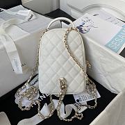 Chanel Bakcpack A410073753 White Size 18x13x9cm - 2