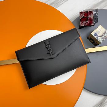 YSL Clutch Black Grained Leather Size 27x16x2cm
