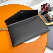 YSL Clutch Silver Black Grained Leather Size 27x16x2cm - 4