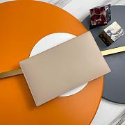 YSL Clutch Silver Nude Grained Leather Size 27x16x2cm - 4