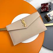 YSL Clutch Silver Nude Grained Leather Size 27x16x2cm - 3